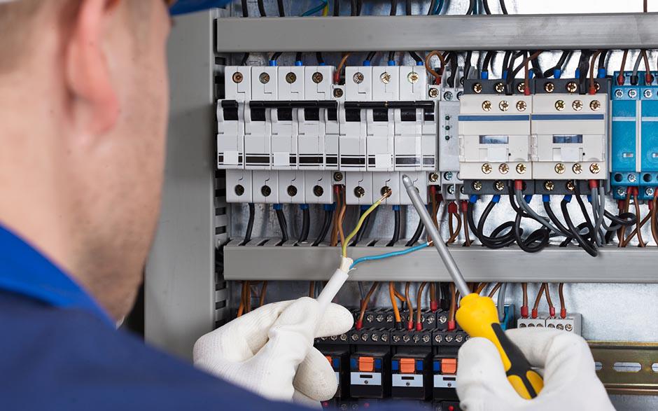 monteur électricien Garches